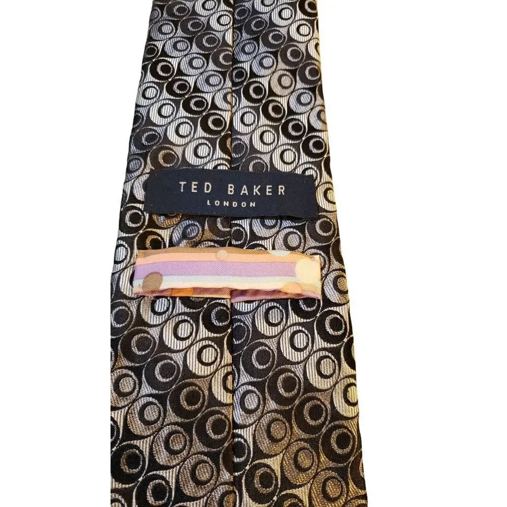 TED BAKER LONDON Mens Neck Tie 100% Silk EUC Black Gray Geometric Striped Design